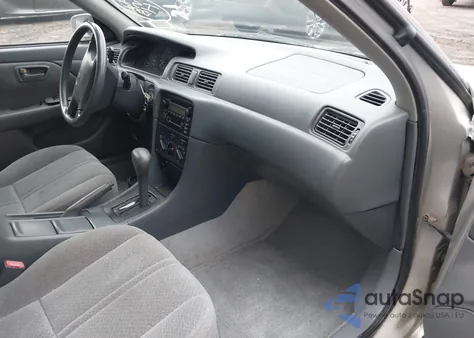 2001 Toyota Camry Ce/Le/Xle from USA, damaged, VIN 4T1BG22KX14788029